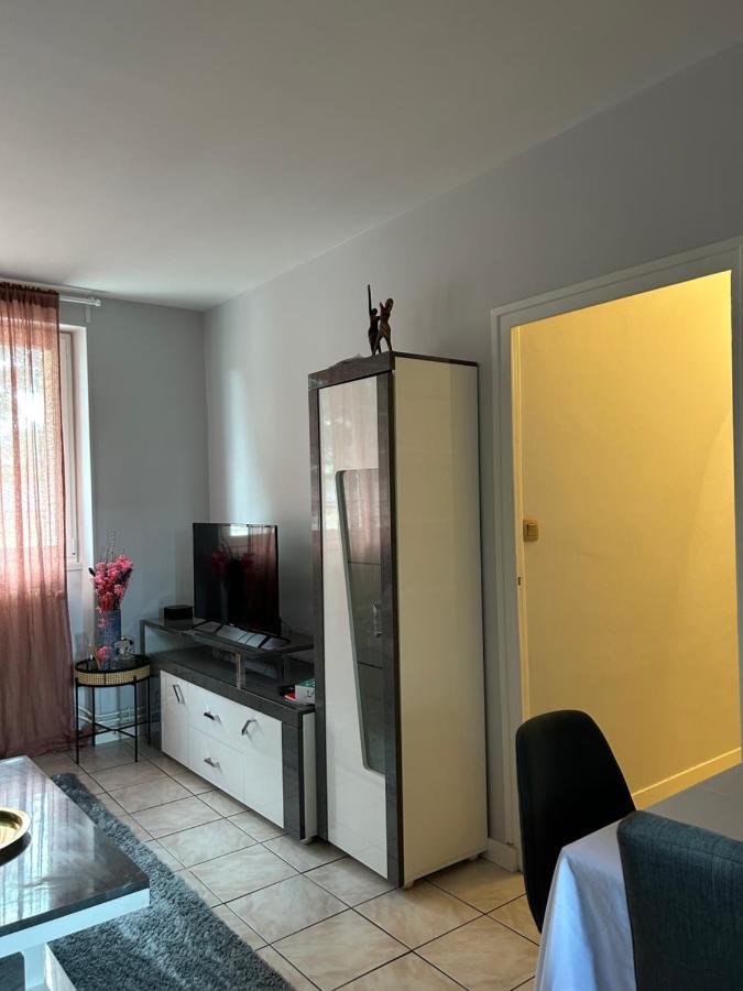 Home Lyla Dijon Luaran gambar