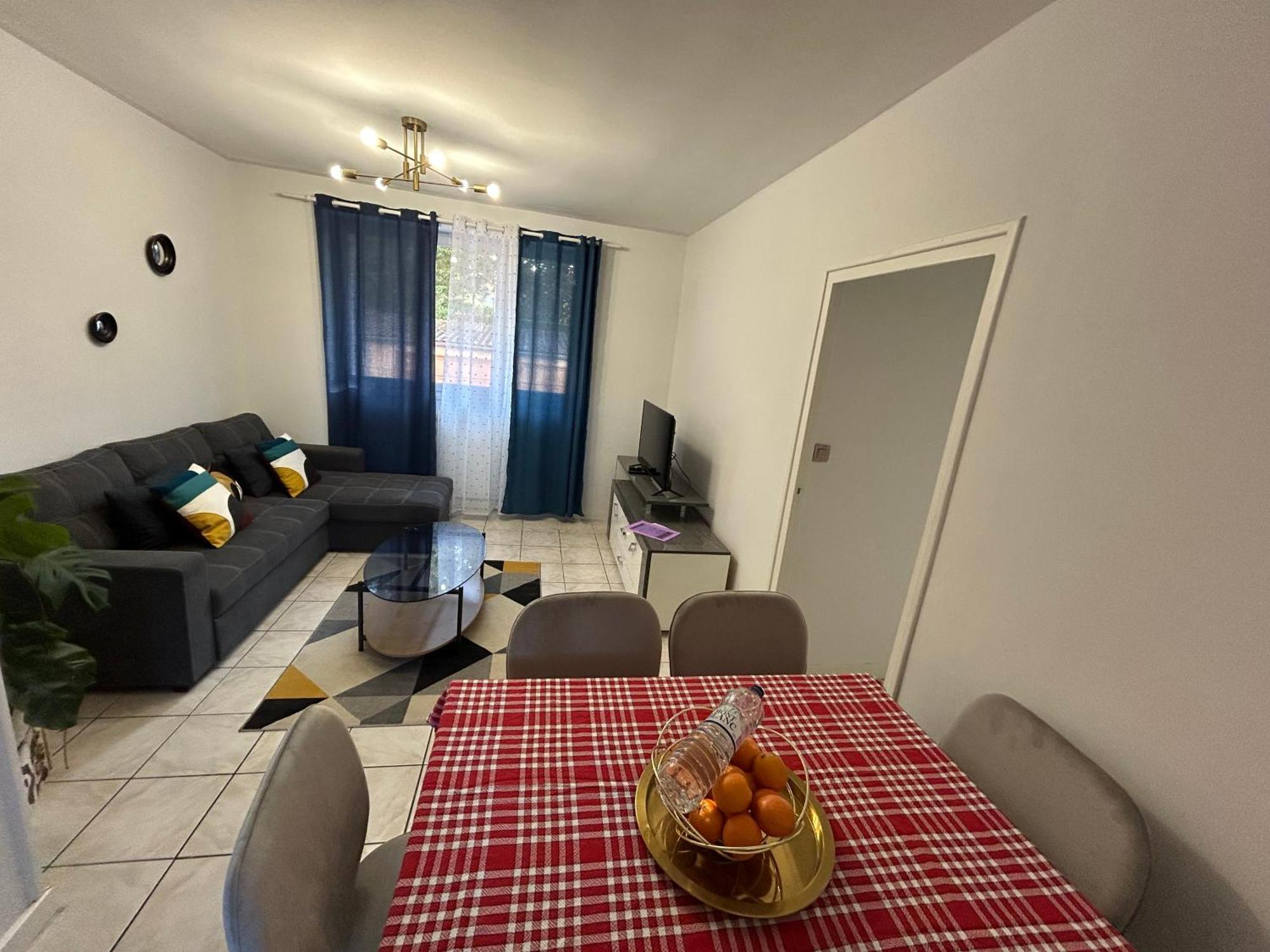 Home Lyla Dijon Luaran gambar
